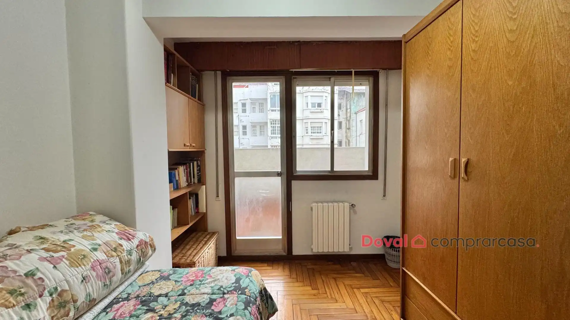 Habitación de Piso en venta en Vigo  con Calefacción, Parquet y Terraza