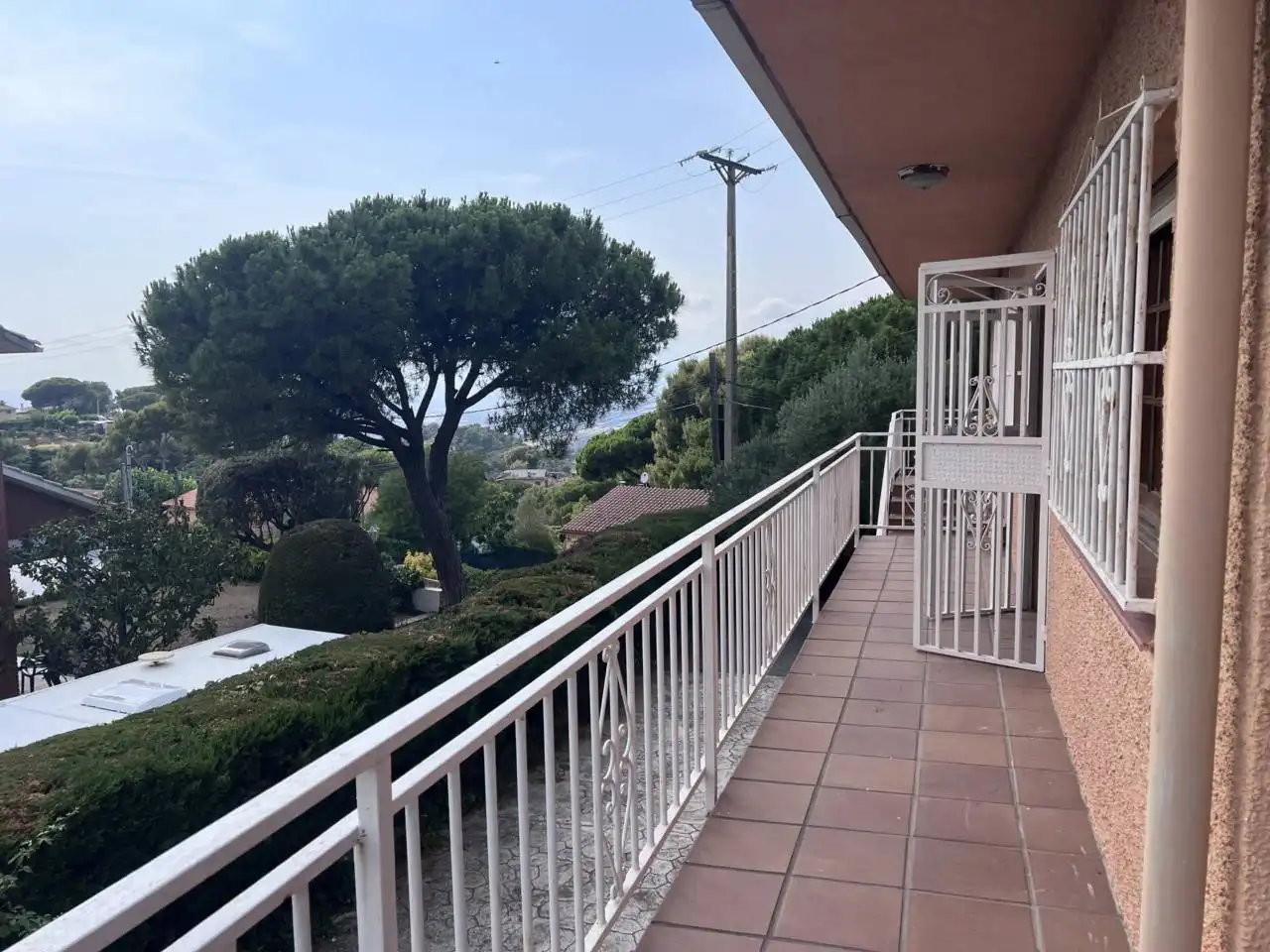 Vista exterior de Casa o xalet en venda en Vilanova del Vallès amb Jardí privat, Terrassa i Balcó