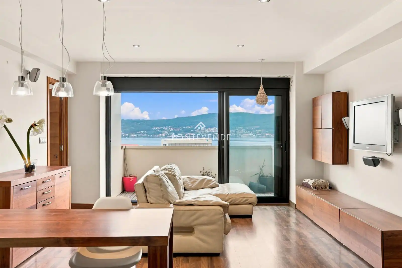 Living room of Flat for sale in Marín, Pontevedra