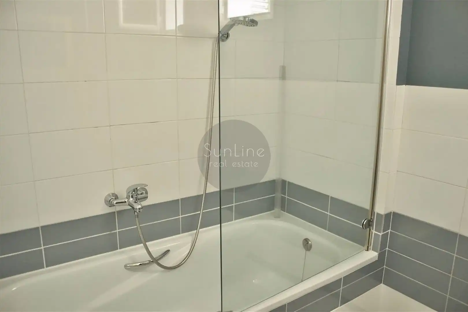 Bathroom of Flat for rent in Valencia  with Furnished and Balcony