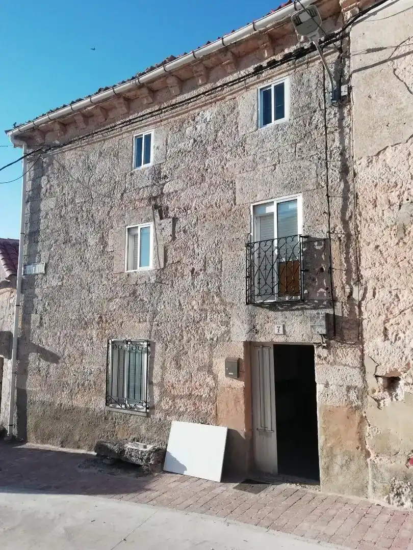 Vista exterior de Casa adosada en venda en Cilleruelo de Arriba, Burgos