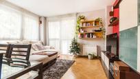 Living room of Flat for sale in  Madrid Capital