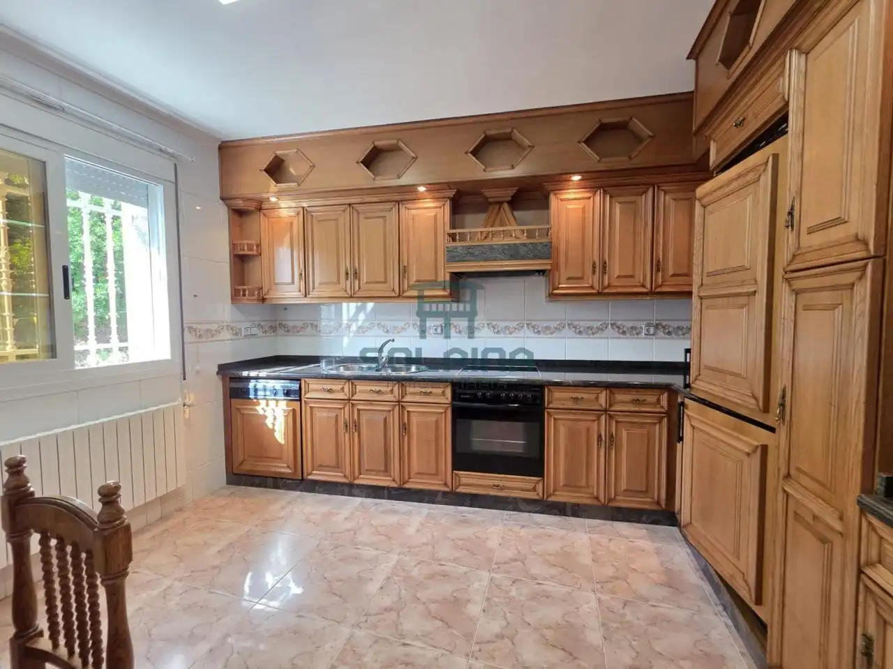 Cocina de Casa o chalet en venta en A Merca   con Calefacción, Jardín privado y Terraza