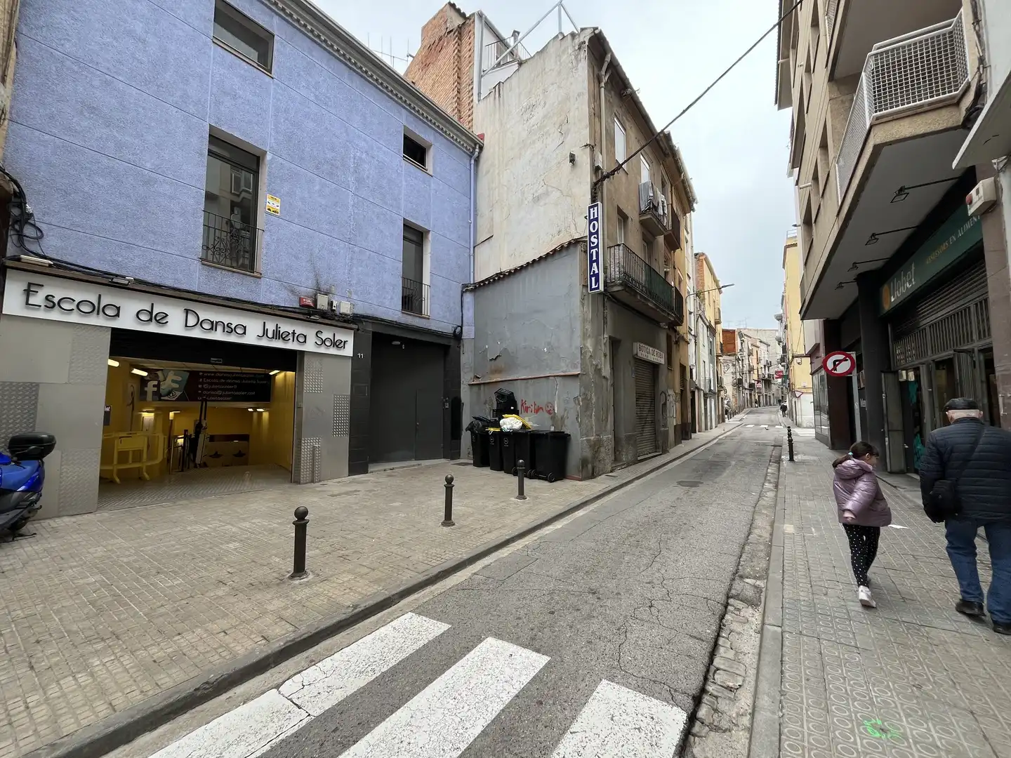 Exterior view of Commercial properties for sale in Manresa