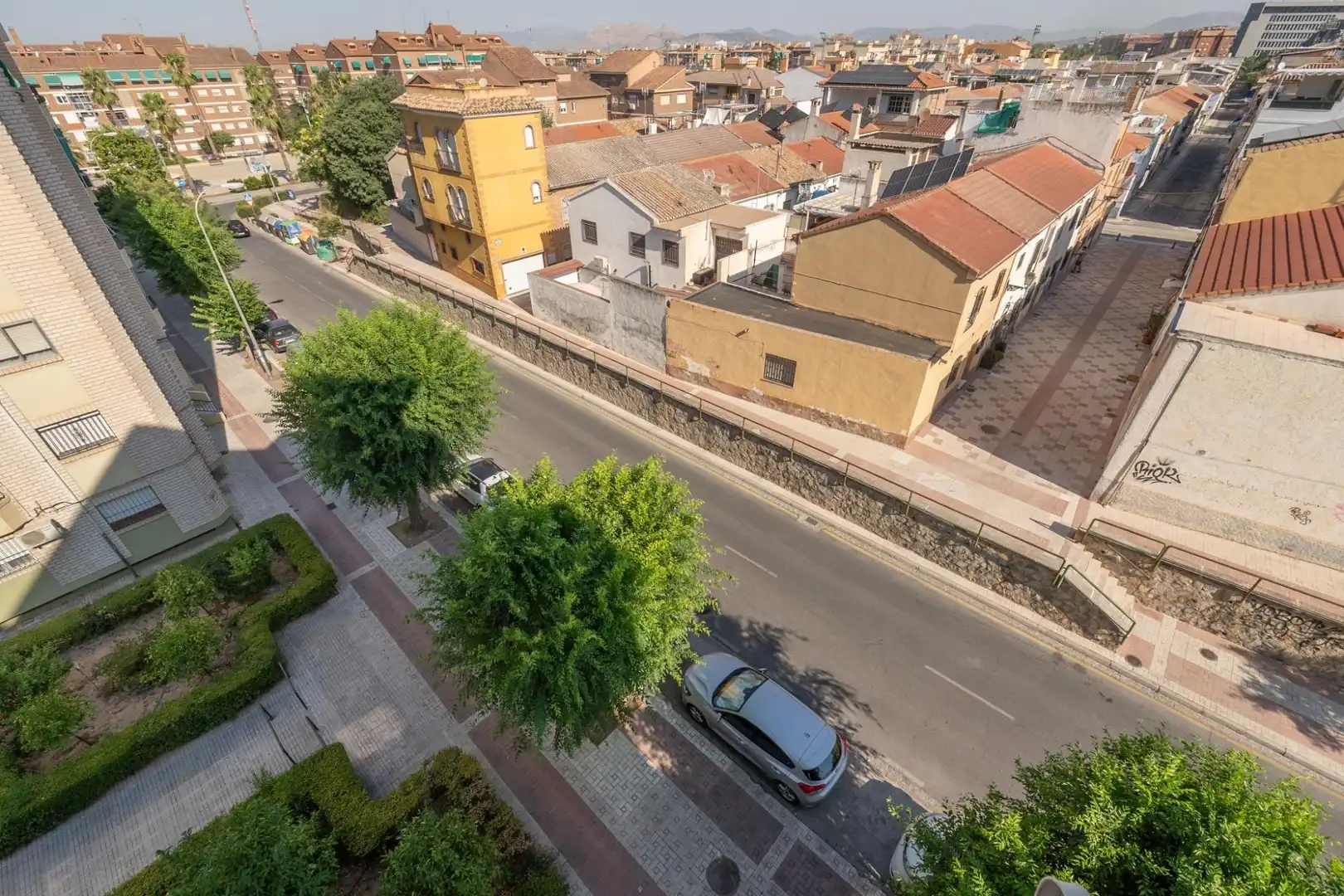 Exterior view of Flat for sale in Granada  with Air Conditioner, Terrace and Alarm