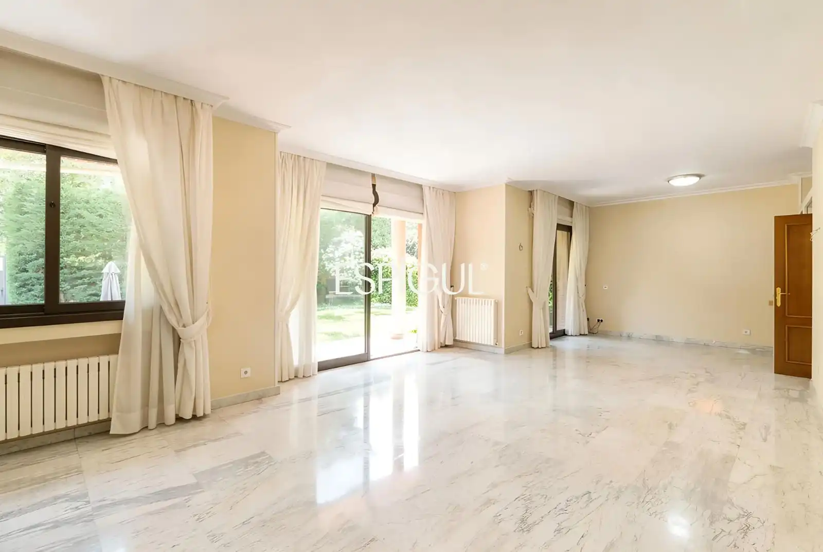 Garden of Houses for sale in Sant Cugat del Vallès  with Air Conditioner, Heating and Storage room