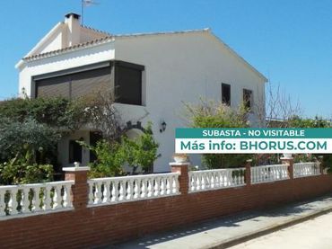 Casa con piscina in vendita a PLUTO 15