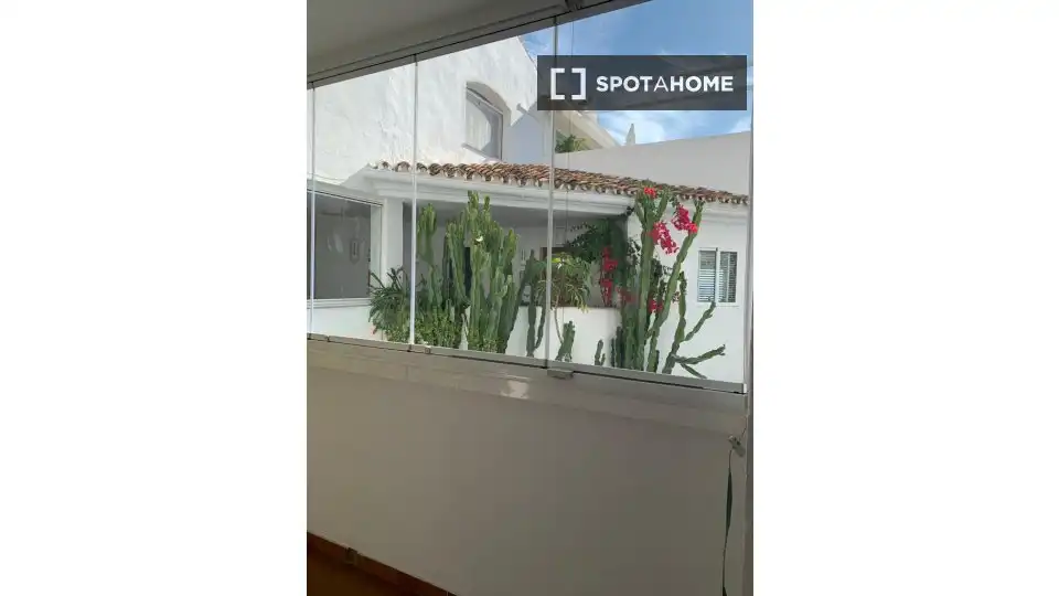 Habitación en Puerto Banús