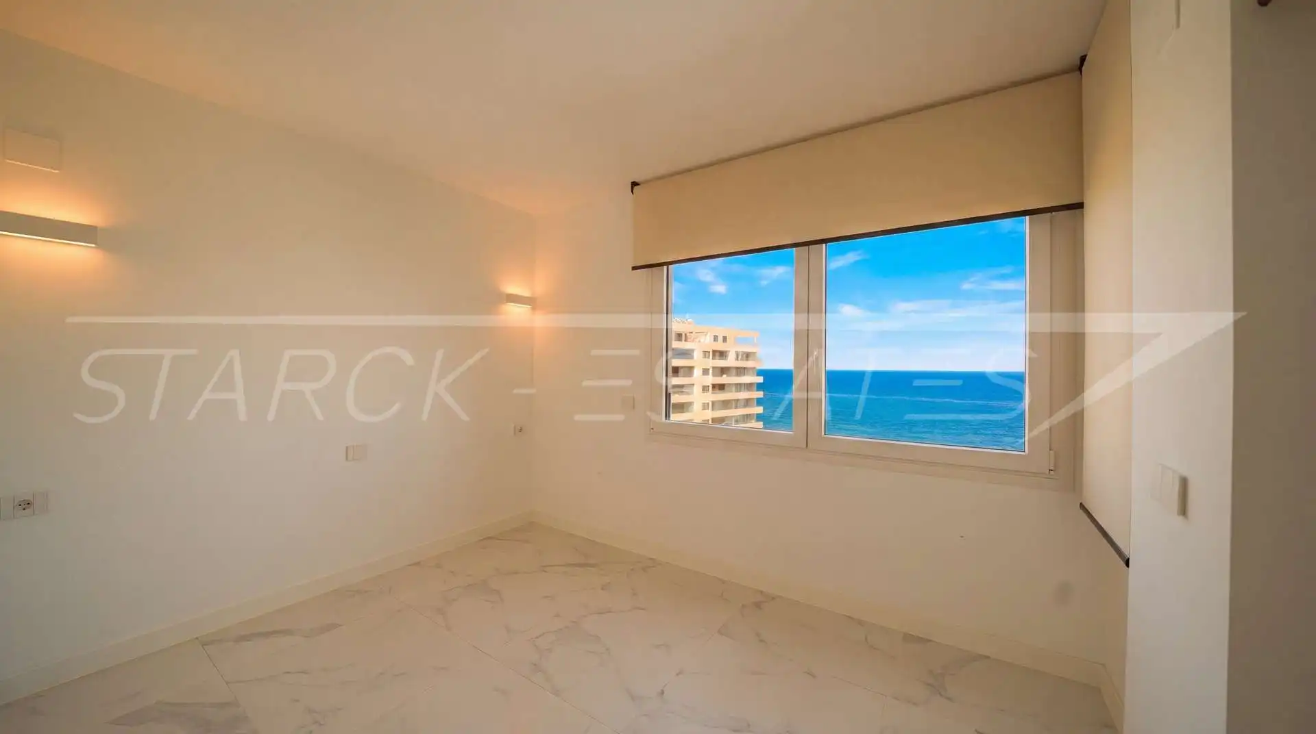 Dormitori de Apartament en venda en Orihuela amb Aire condicionat, Jardí privat i Piscina