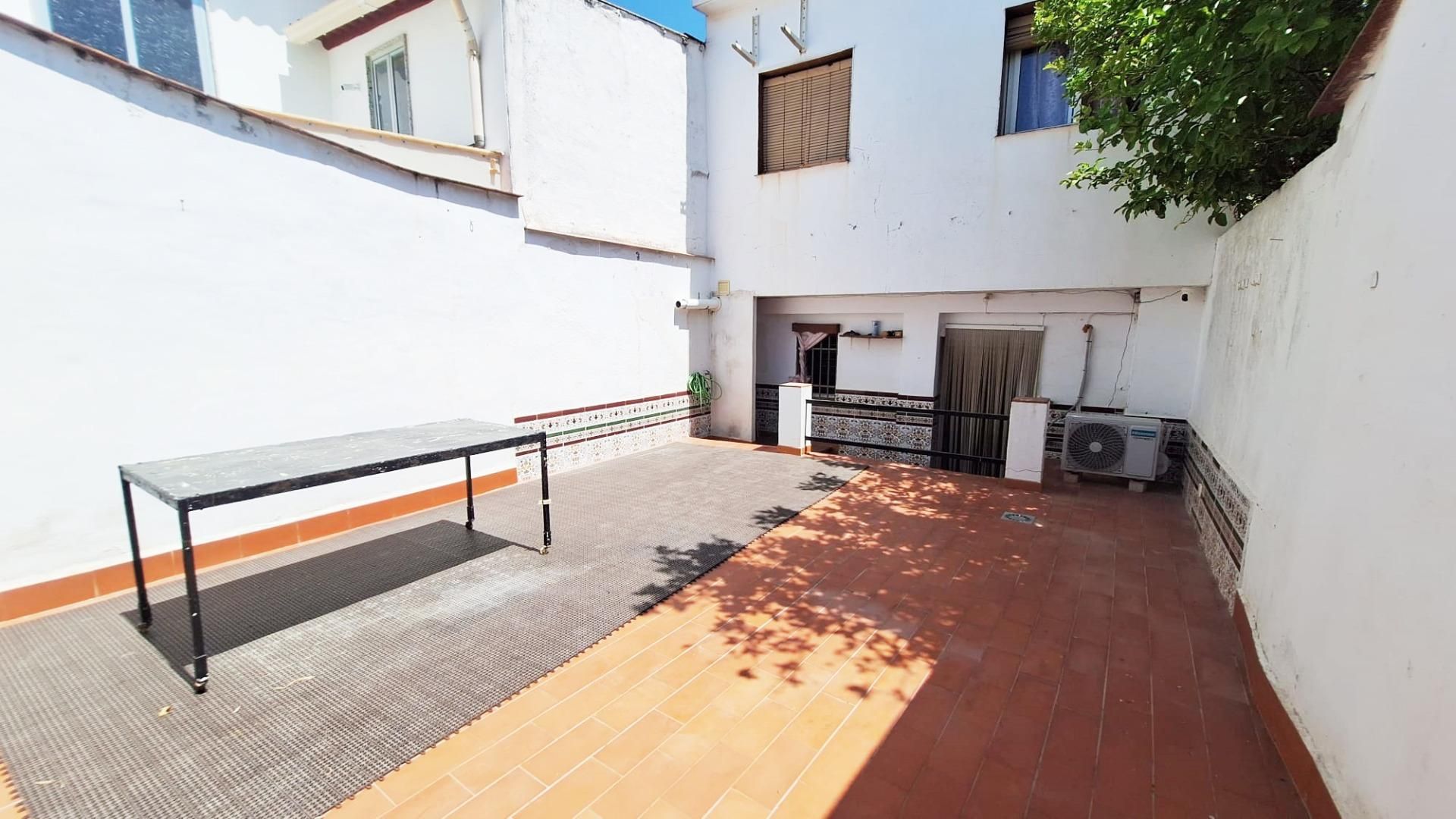 Jardí de Casa o xalet en venda en Fernán-Núñez amb Aire condicionat, Calefacció i Jardí privat
