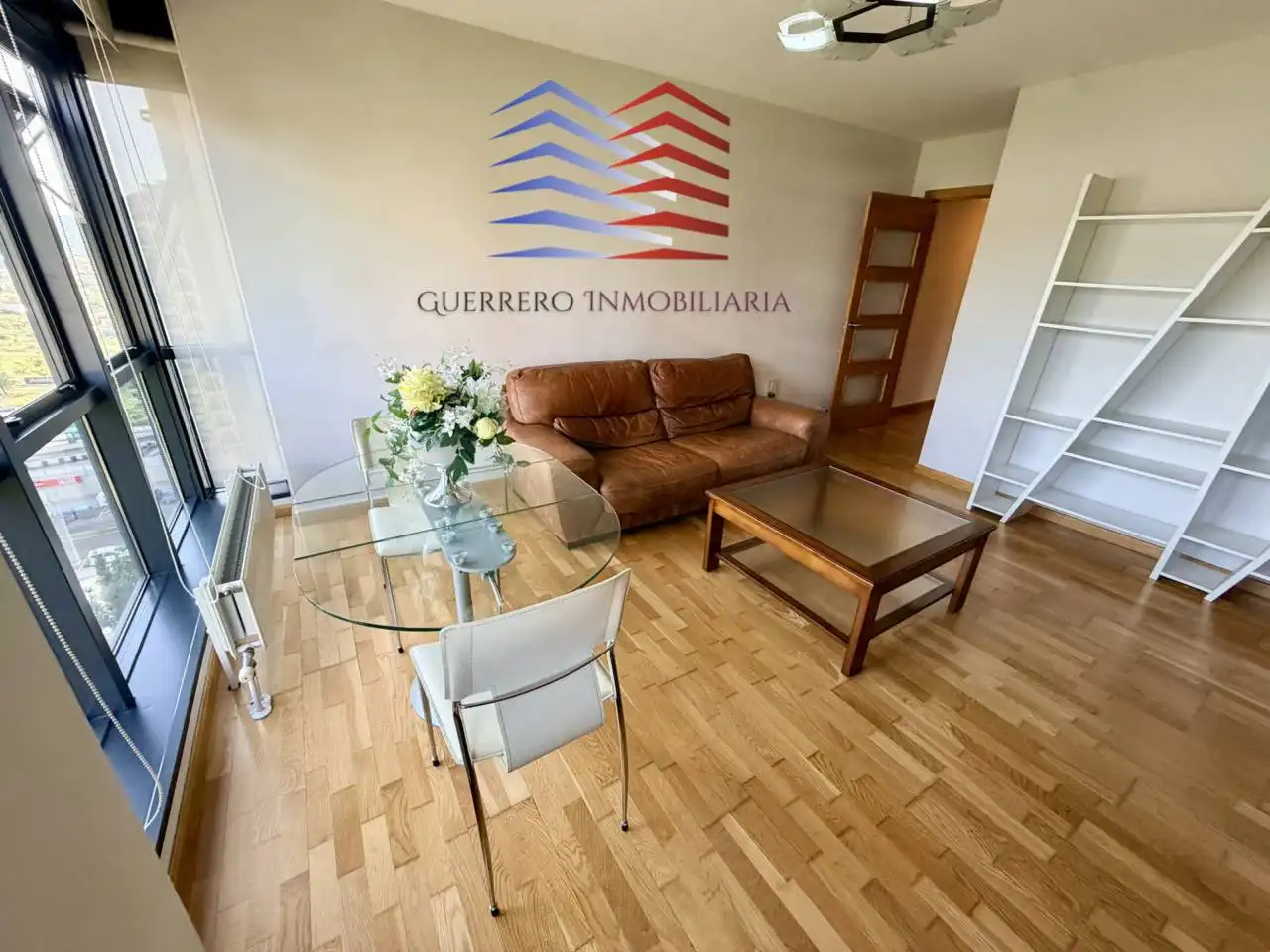 Vista exterior de Apartament en venda en Ourense Capital  amb Calefacció, Parquet i Traster