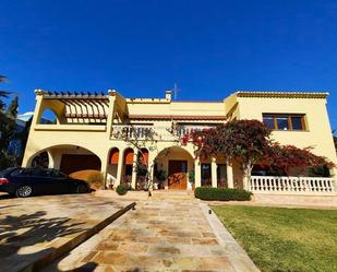 Vista exterior de Casa o xalet en venda en El Campello amb Aire condicionat, Calefacció i Jardí privat