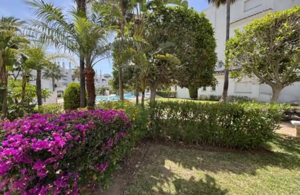Jardí de Apartament de lloguer en Marbella amb Aire condicionat, Calefacció i Terrassa