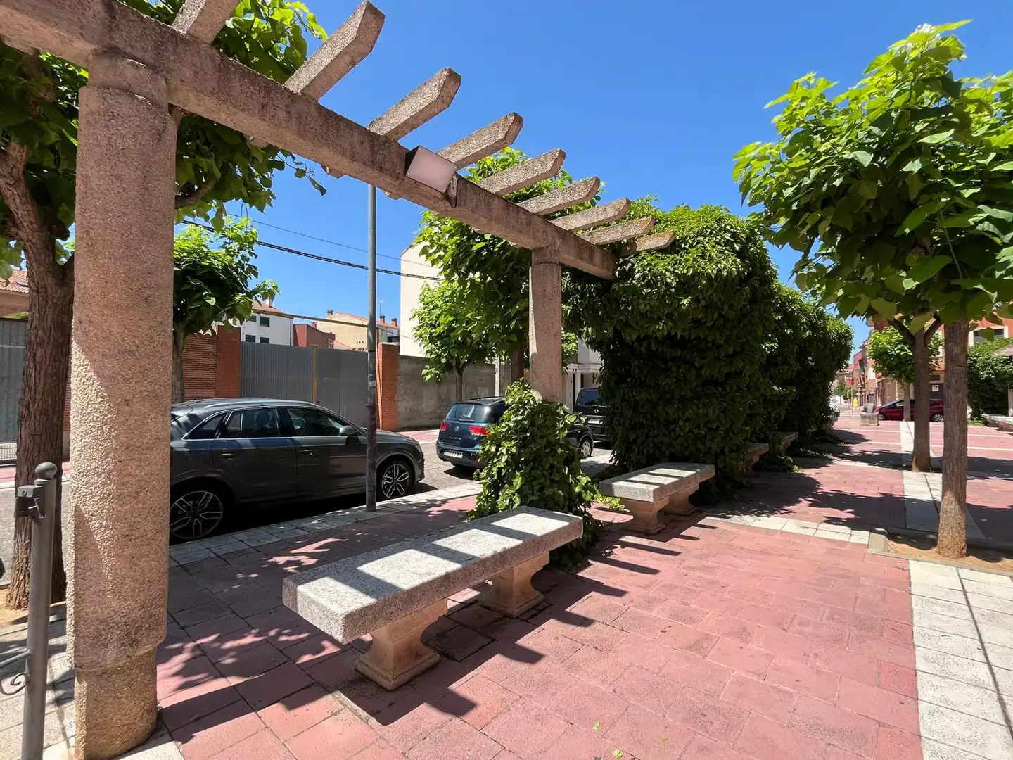 Außenansicht von Geschaftsraum zur Miete in Tudela de Duero mit Heizung und Parkett