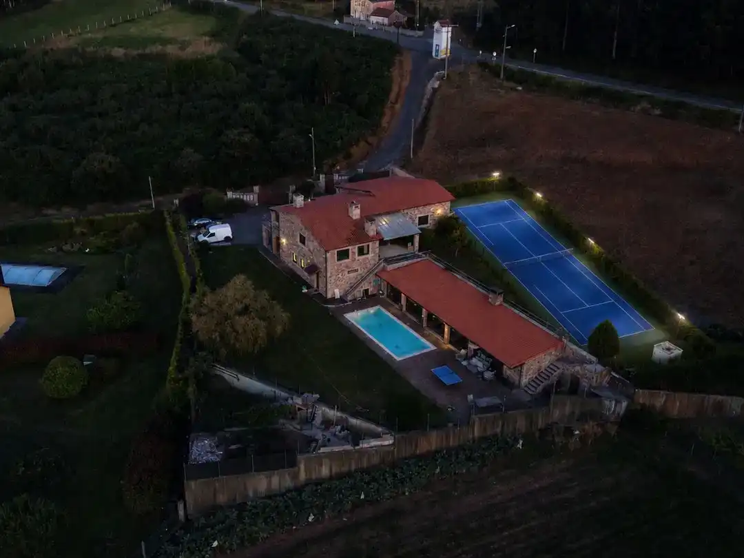 Piscina de Pis en venda en Carballo, A Coruña