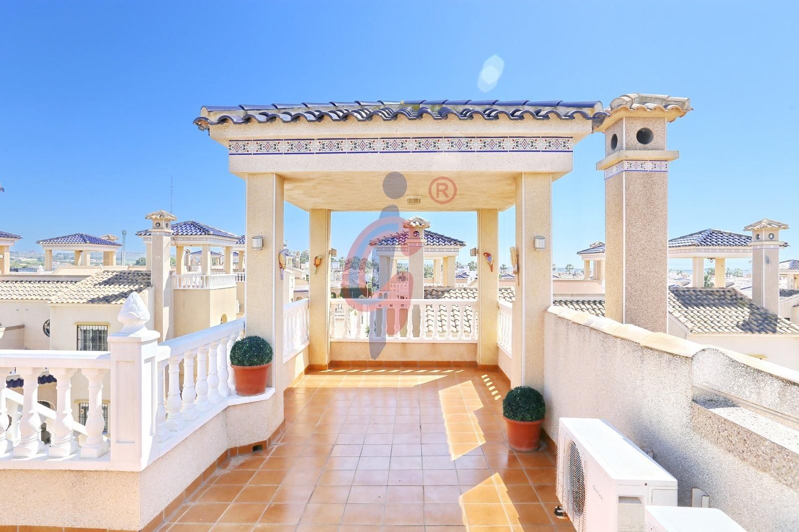Terrassa de Casa adosada en venda en Guardamar del Segura amb Aire condicionat, Jardí privat i Terrassa