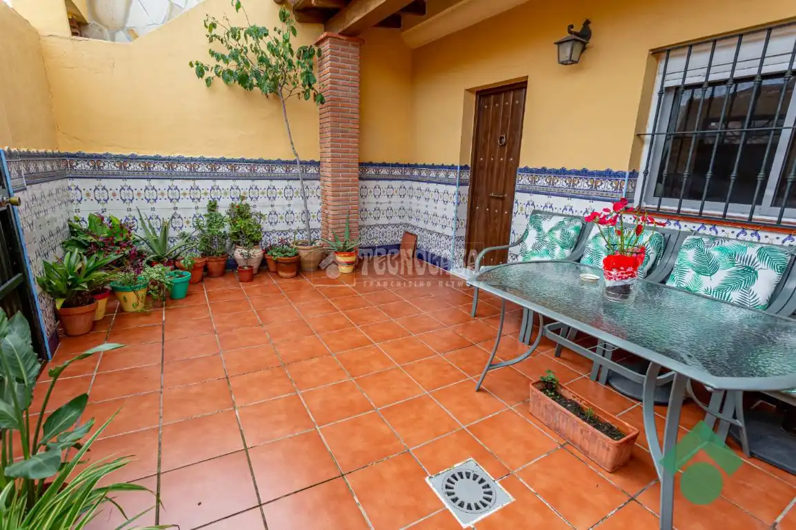Detached homes for sale in San García