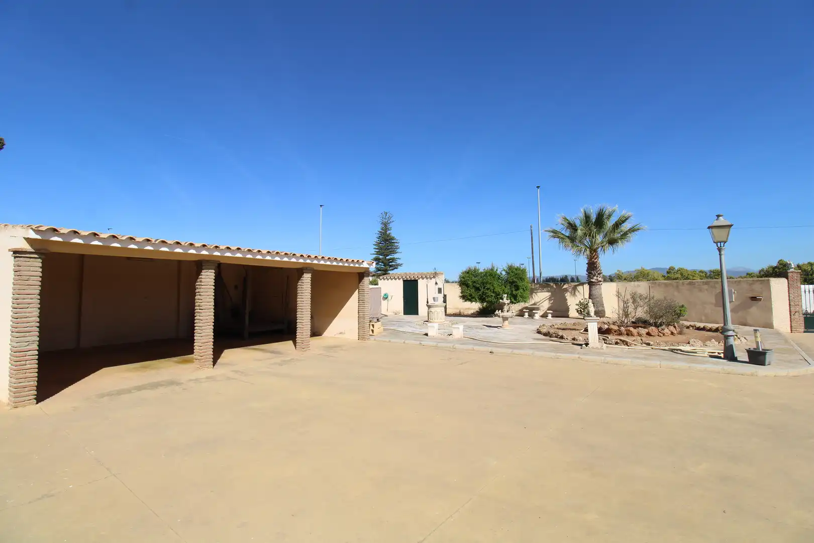 Außenansicht von Country house zum Verkauf in Alhaurín de la Torre mit Klimaanlage, Heizung und Privatgarten