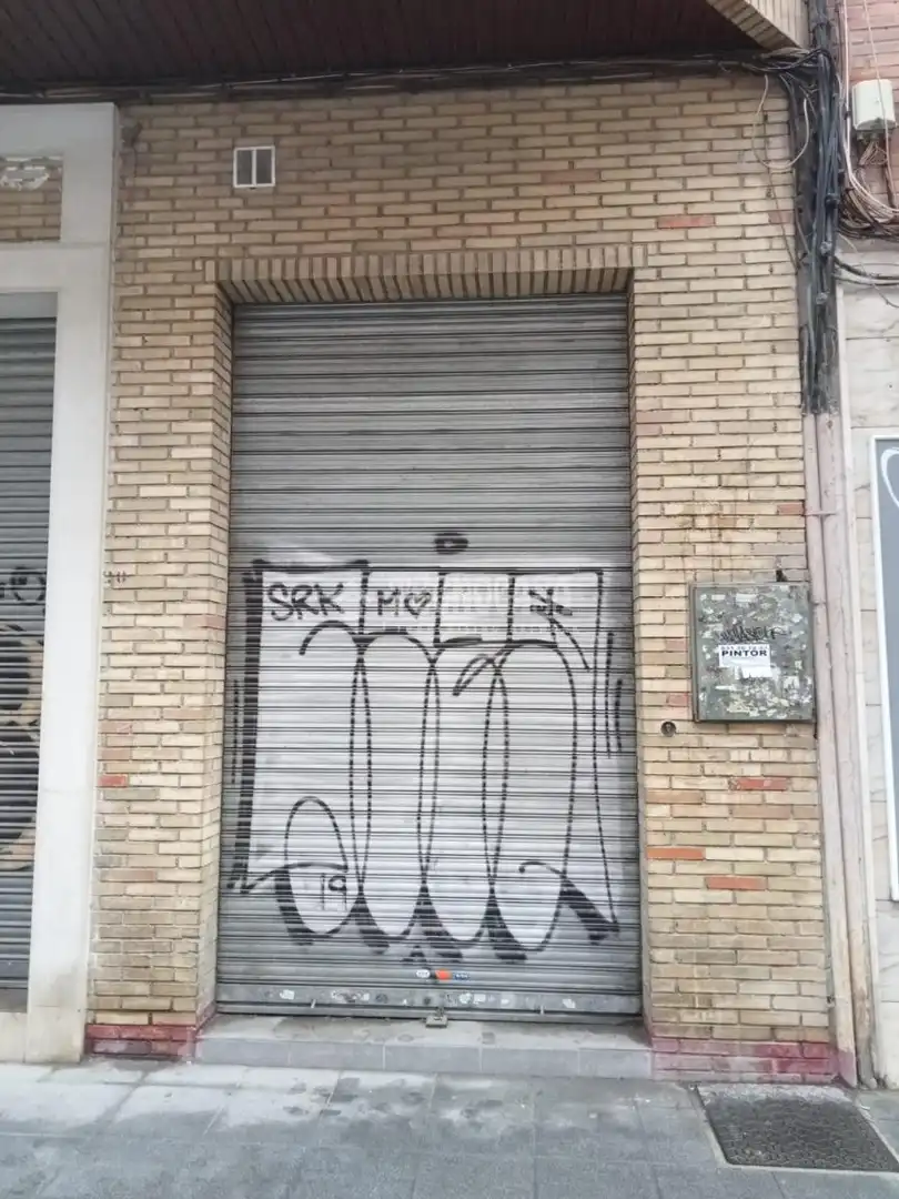 Local en venta en Granada