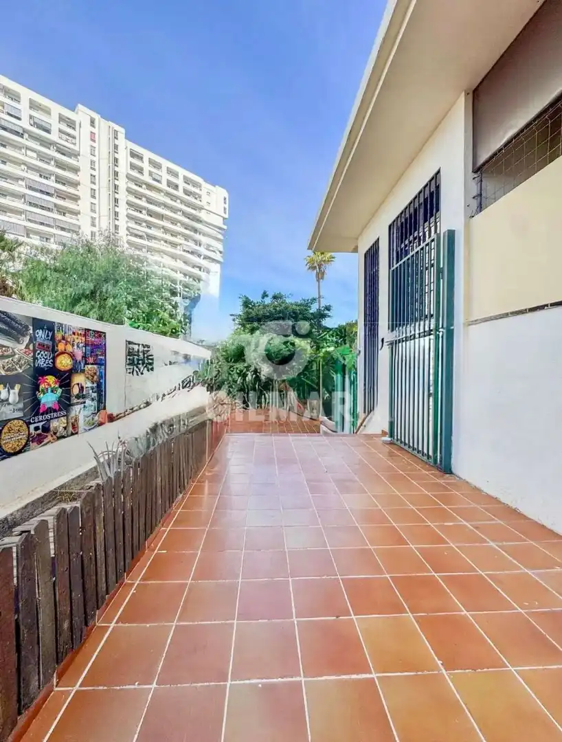 Local comercial en venda a Avenida Adeje 300, imagen 4
