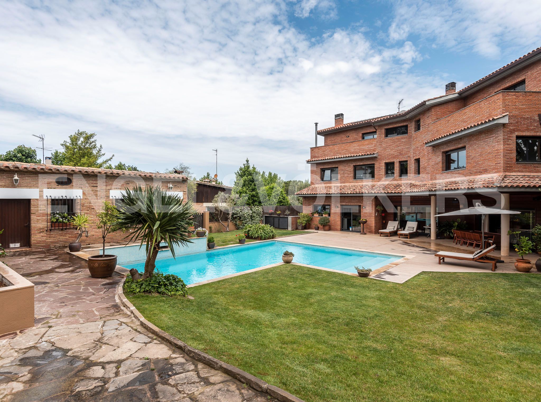 Garden of House or chalet for sale in Sant Cugat del Vallès  with Air Conditioner, Heating and Private garden