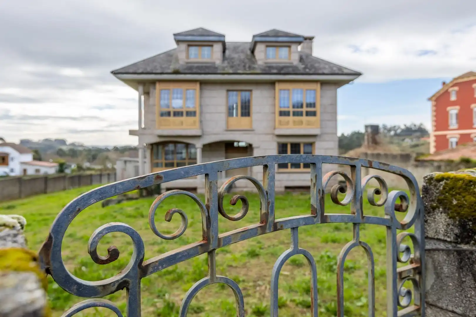 Chalet con jardín en venta en Bergondo, imagen 4