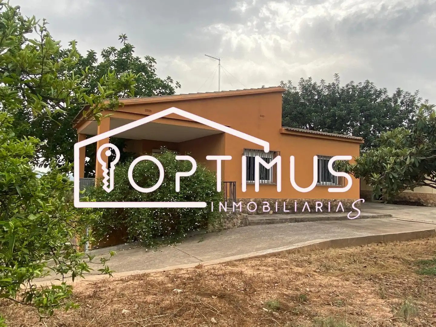 Exterior view of Houses for sale in Loriguilla  with Swimming Pool