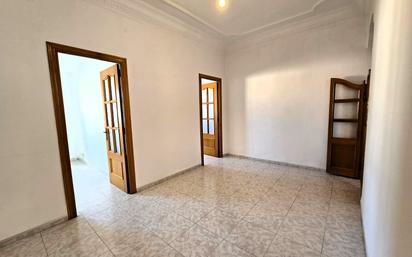 Flat for sale in  Valencia Capital  with Air Conditioner