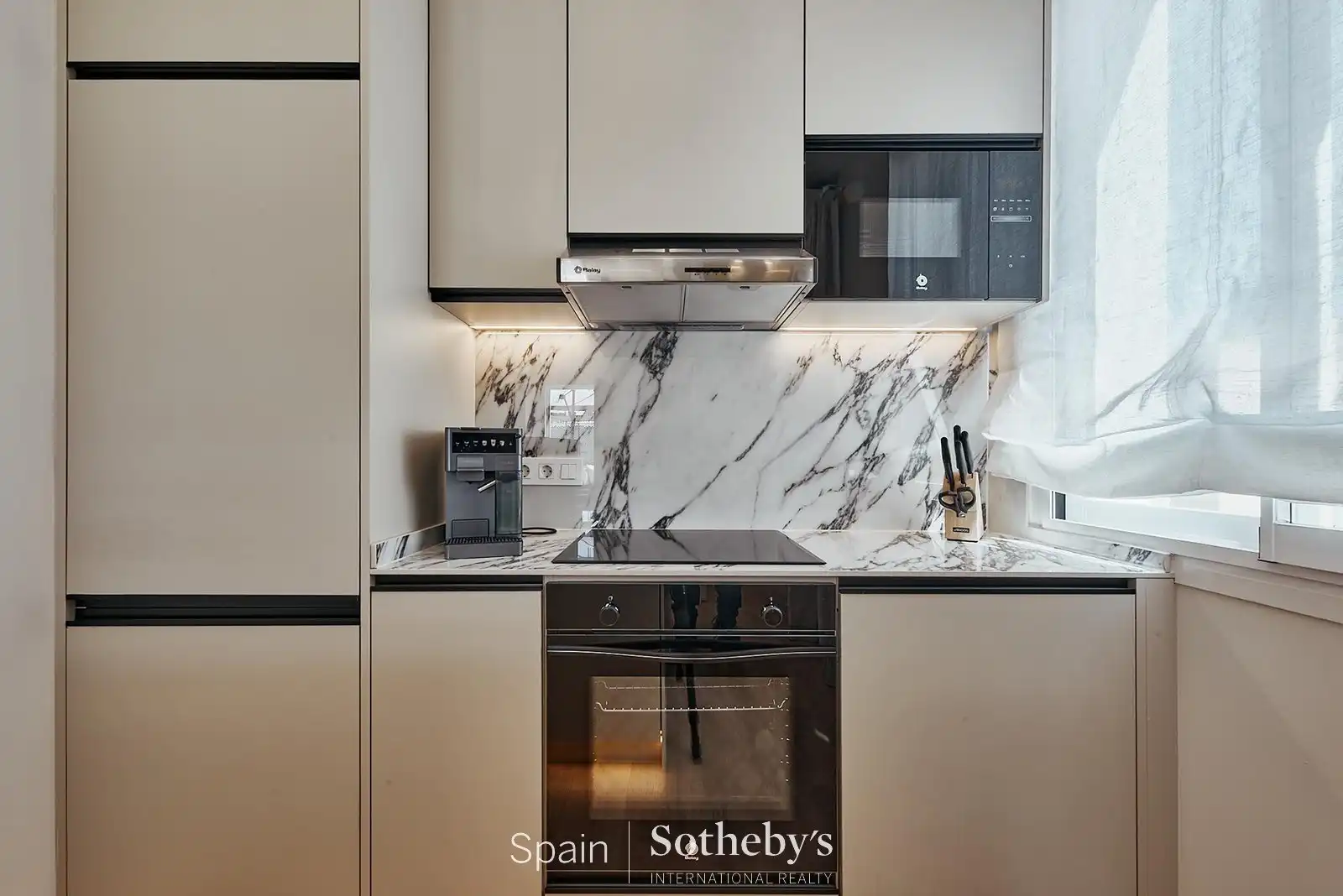 Cocina de Apartamento en venta en Madrid con Aire acondicionado, Calefacción y Terraza