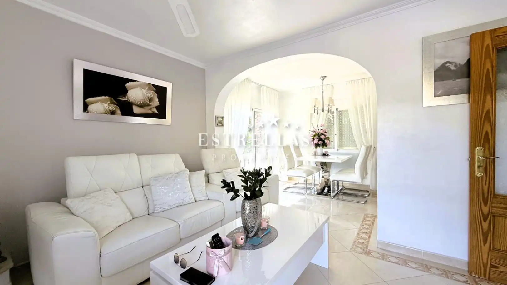 Sala d'estar de Casa o xalet en venda en La Nucia amb Aire condicionat, Calefacció i Jardí privat