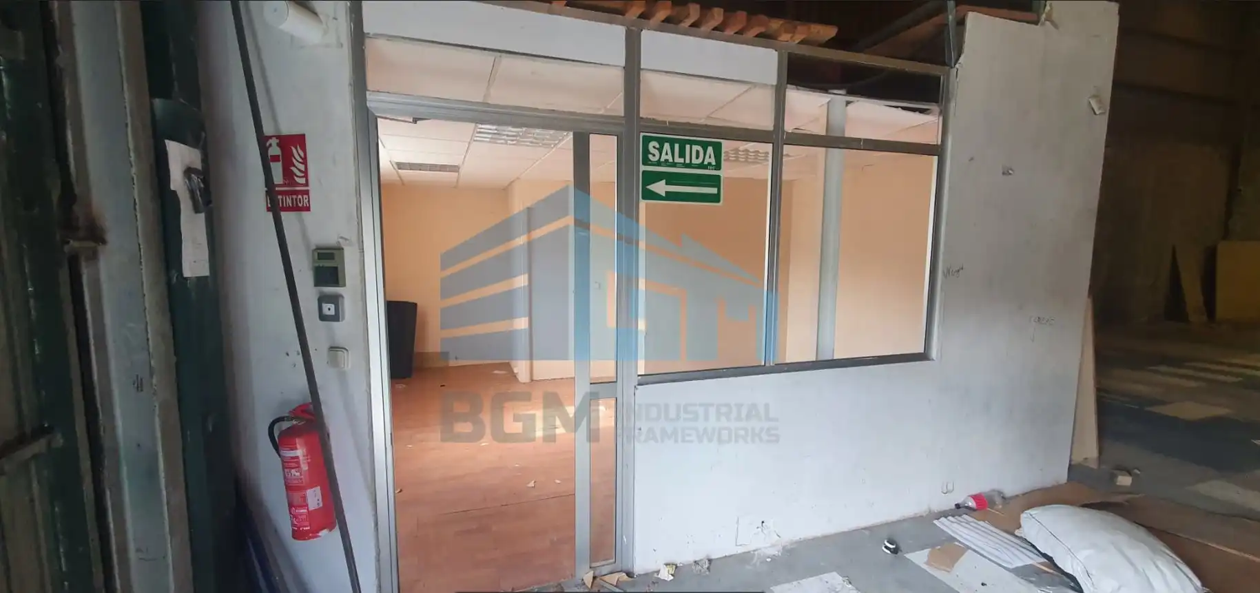 Fabrikhallen zur Miete in Boqueixón