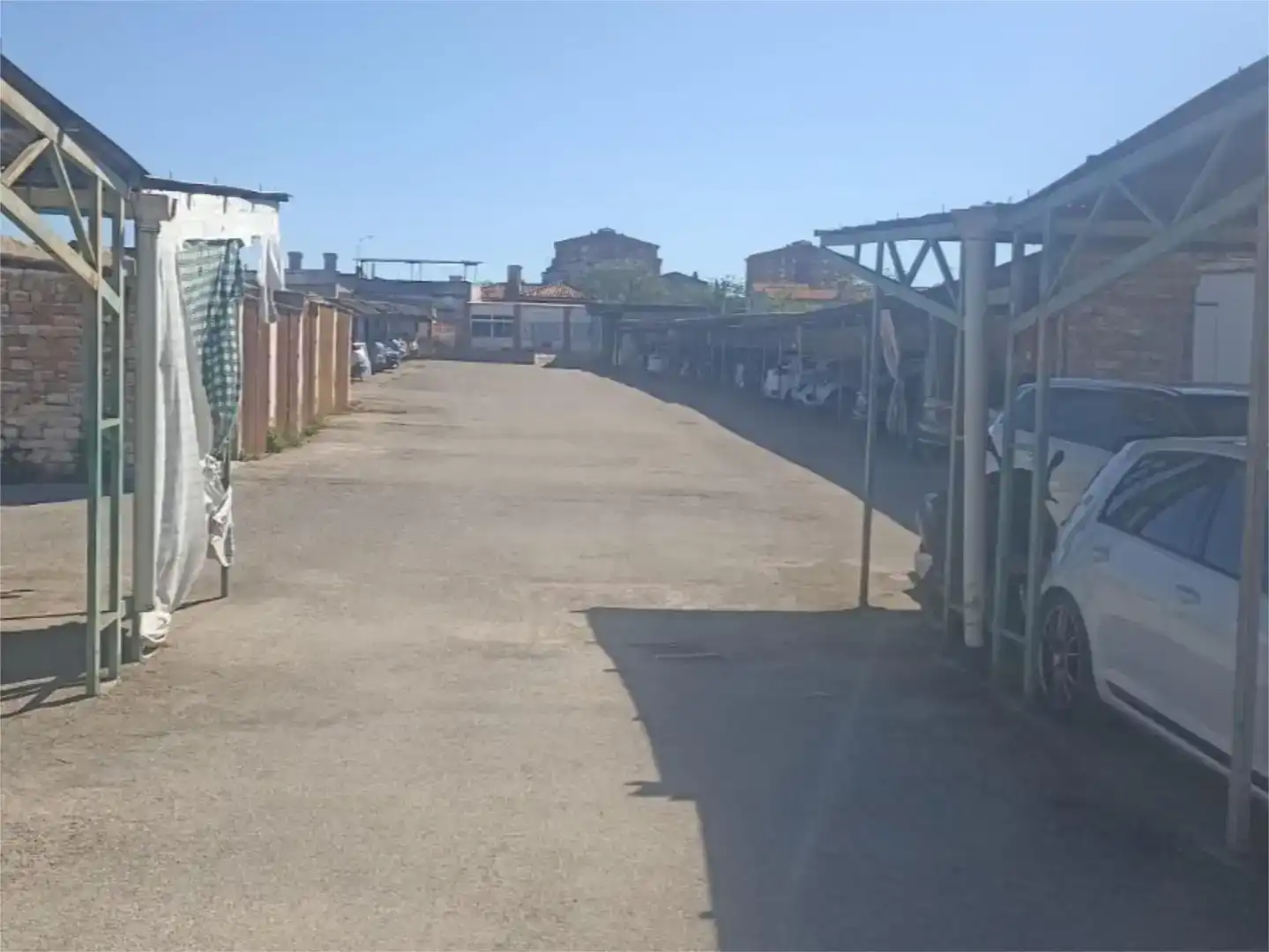 Parking de Piso en venta en Linares con Aire acondicionado