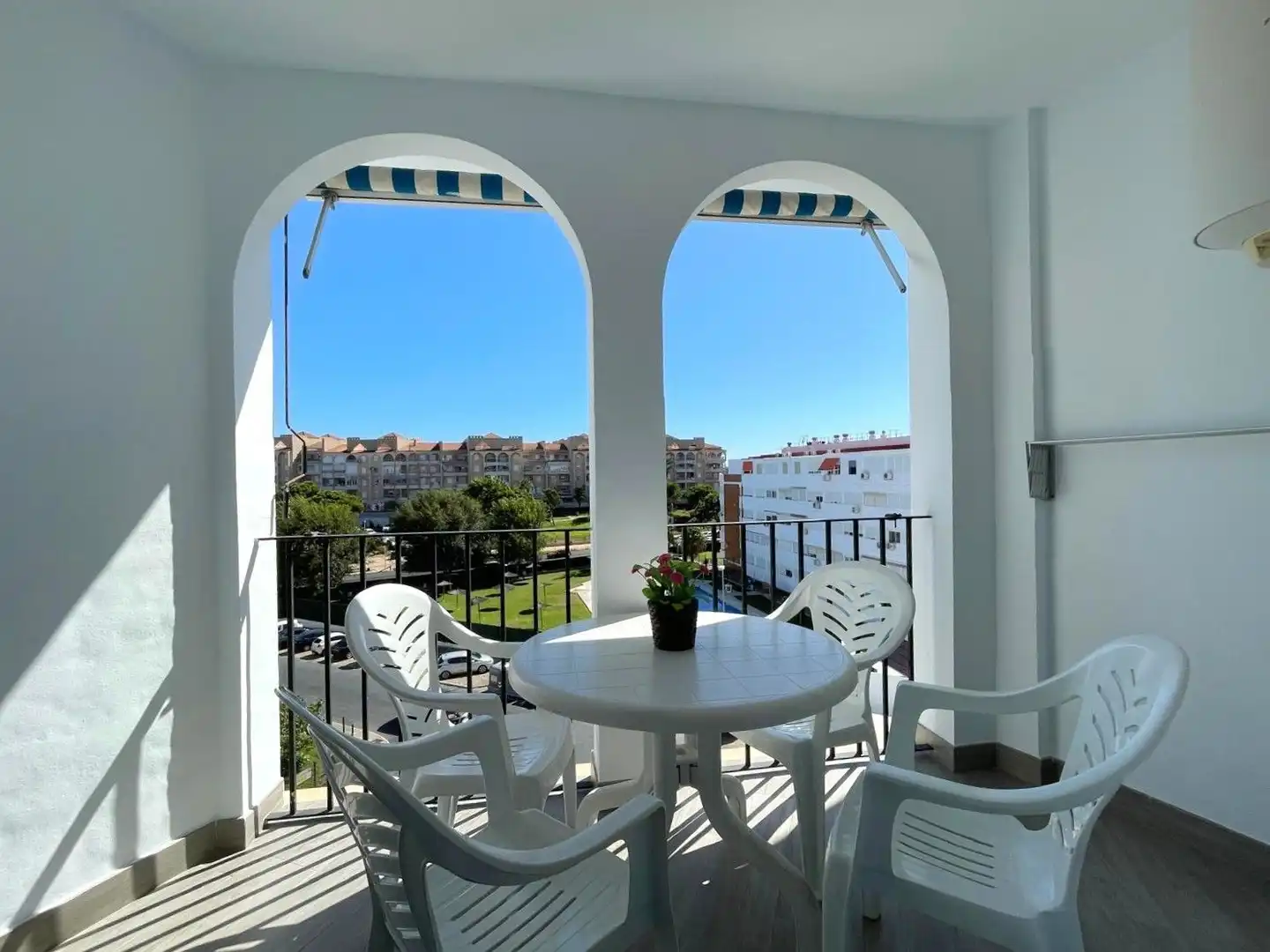 Apartament amb piscina en venda a El Portil, imagen 2