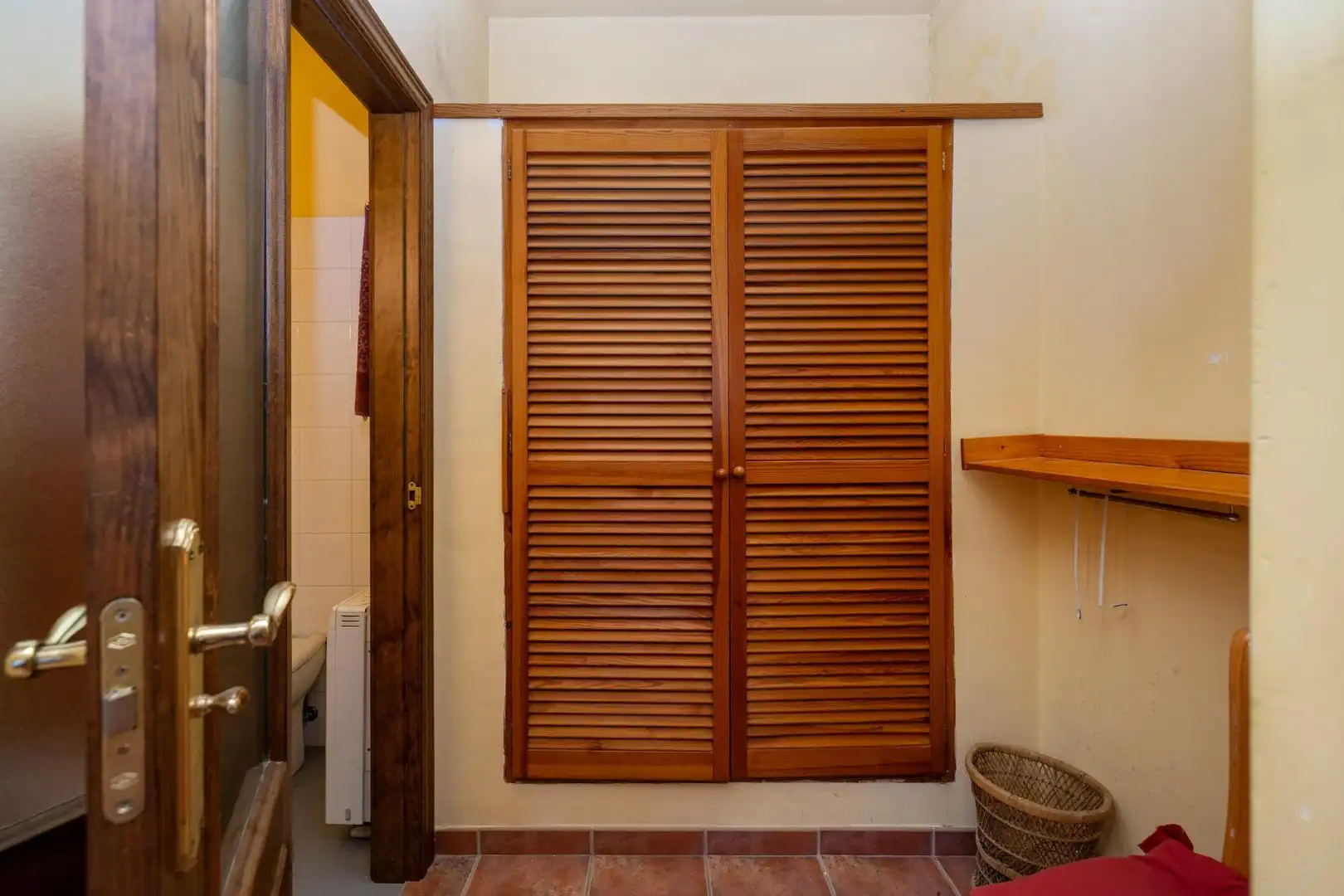 Bany de Casa o xalet en venda en Granada amb Aire condicionat, Terrassa i Moblat
