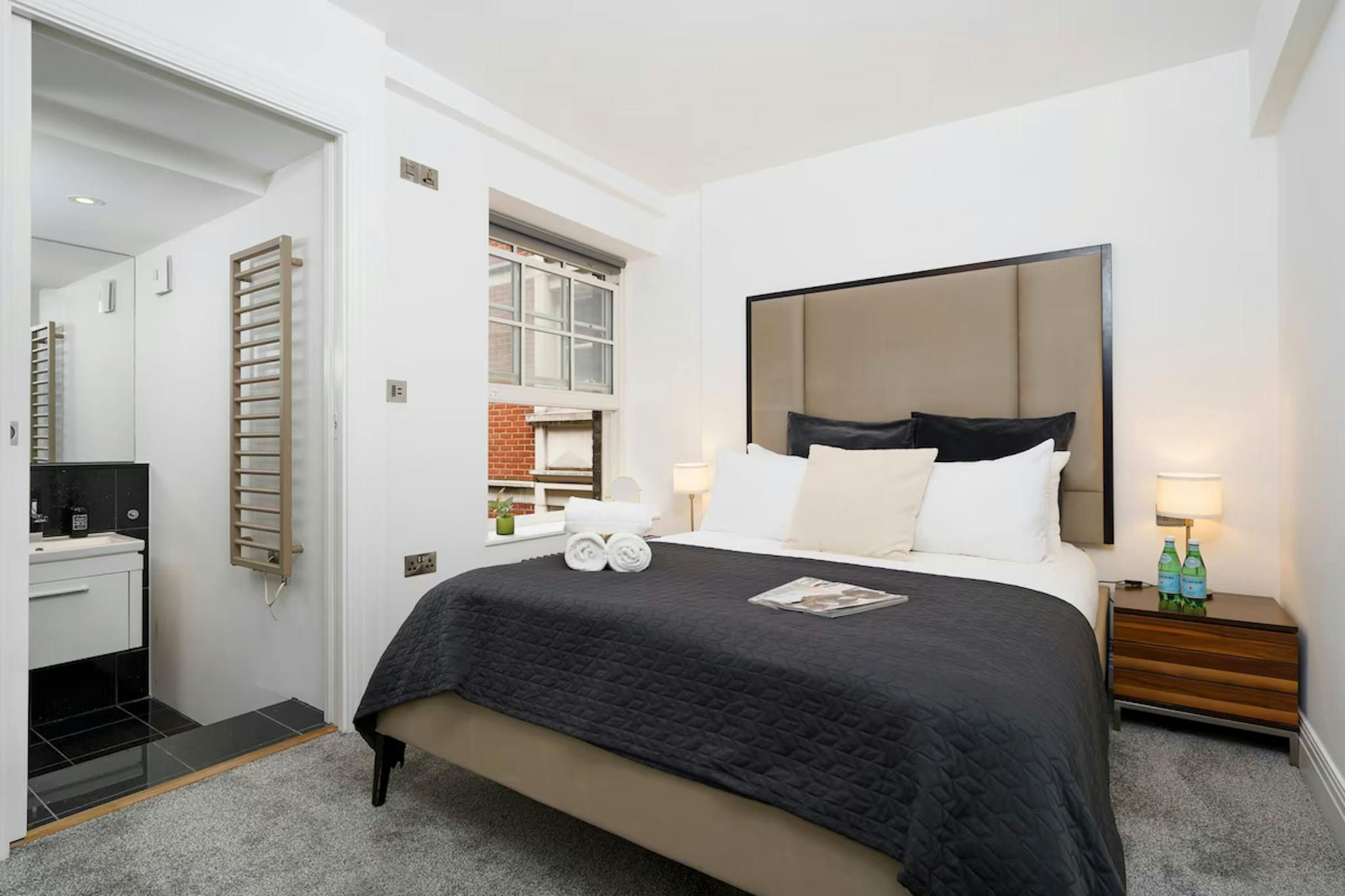 Bedroom of Flat to rent in  Sevilla Capital  with Air Conditioner, Heating and Private garden