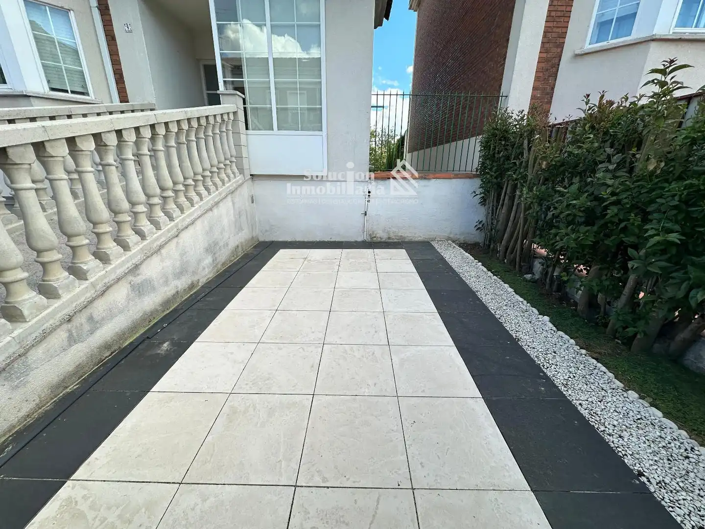 Terrasse von Einfamilien-Reihenhaus zum Verkauf in Cabrerizos mit Heizung, Terrasse und Schwimmbad