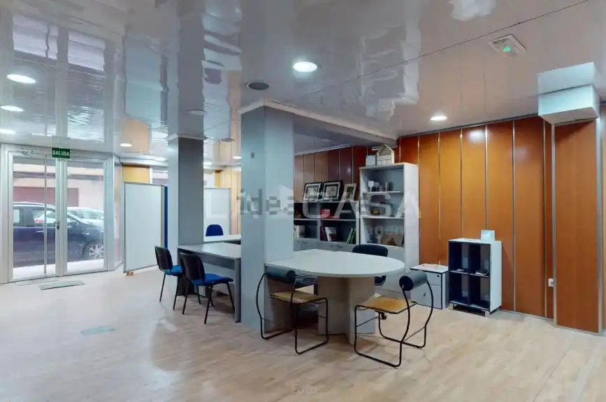 Local comercial en venda a Carrer de les Arts i dels Oficis, imagen 4