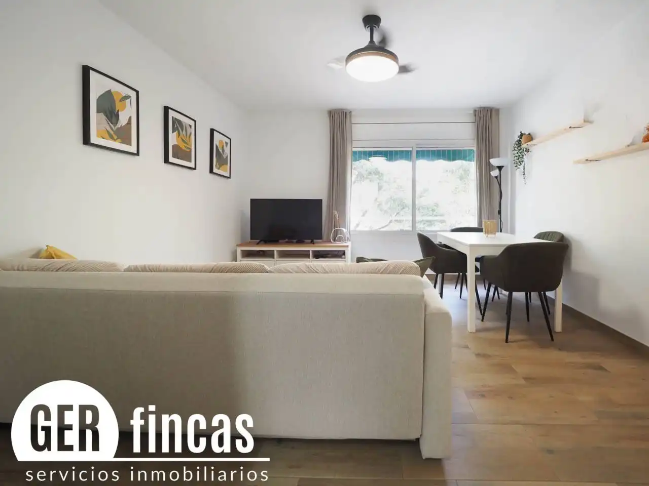 Living room of Flat for sale in Terrassa  with Alarm