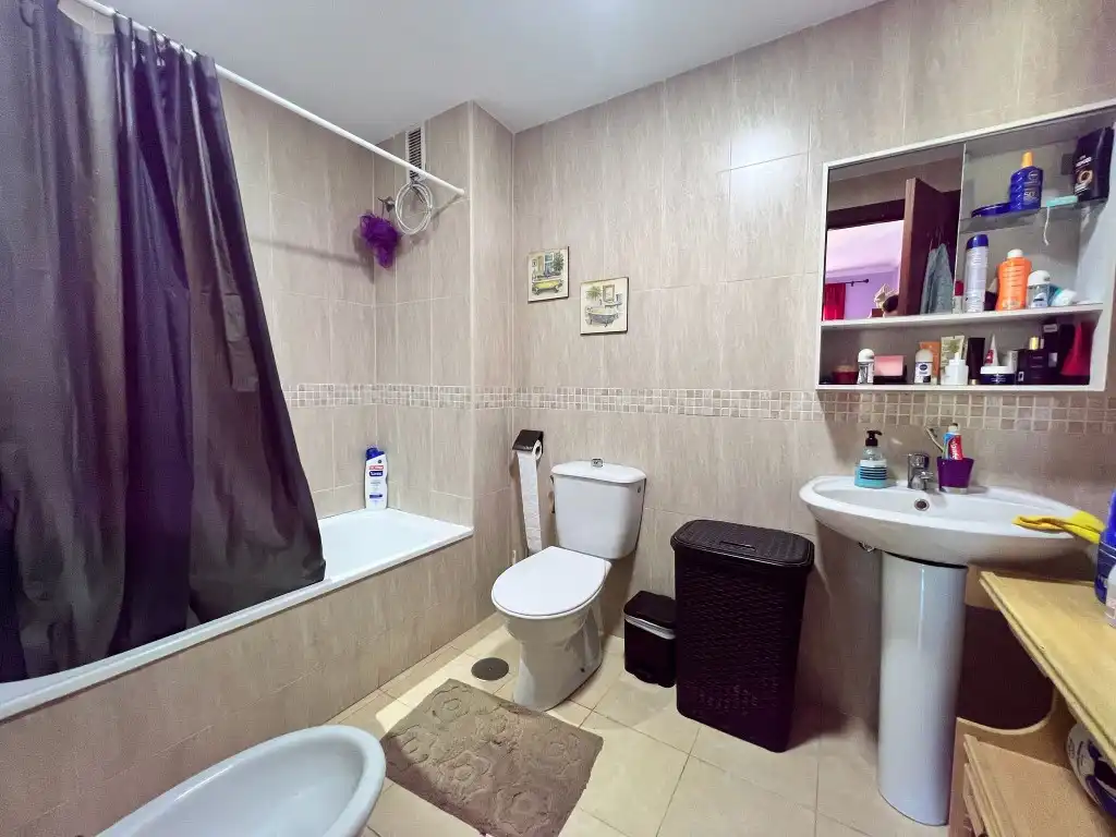 Baño de Piso en venta en Vélez-Málaga con Aire acondicionado y Terraza