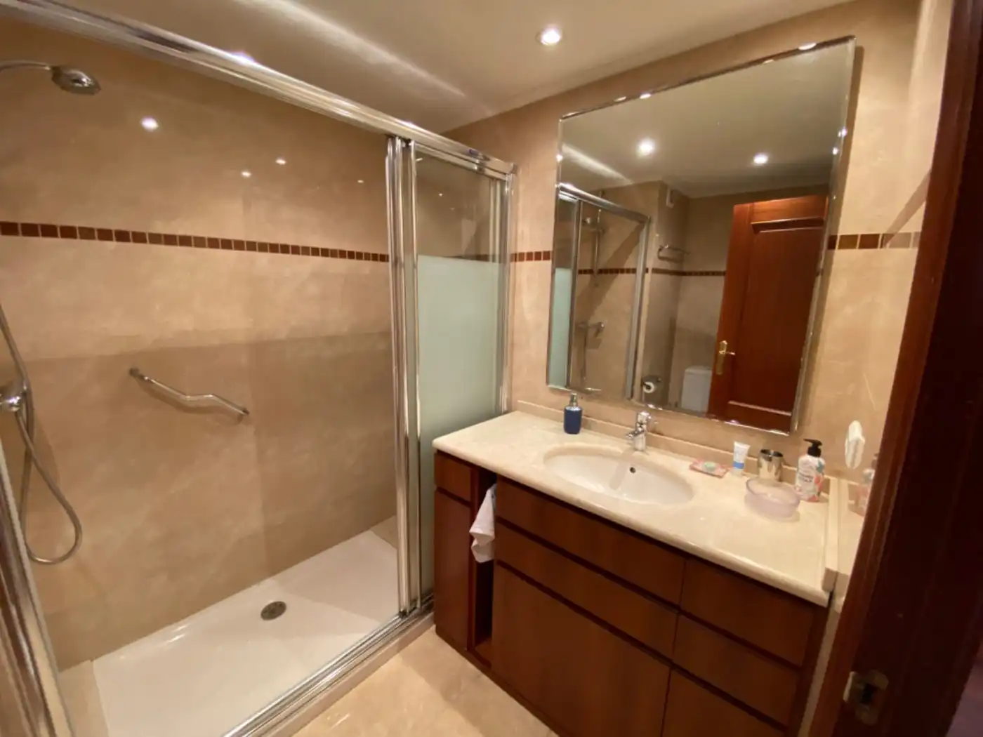 Bathroom of Flat for rent in Santiago de Compostela   with Heating and Furnished