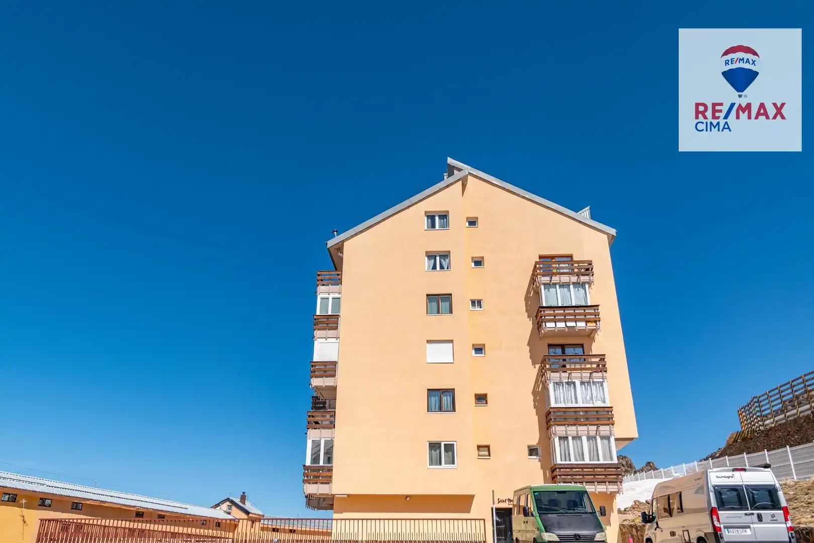 Vista exterior de Estudio en venta en Sierra Nevada con Calefacción y Terraza