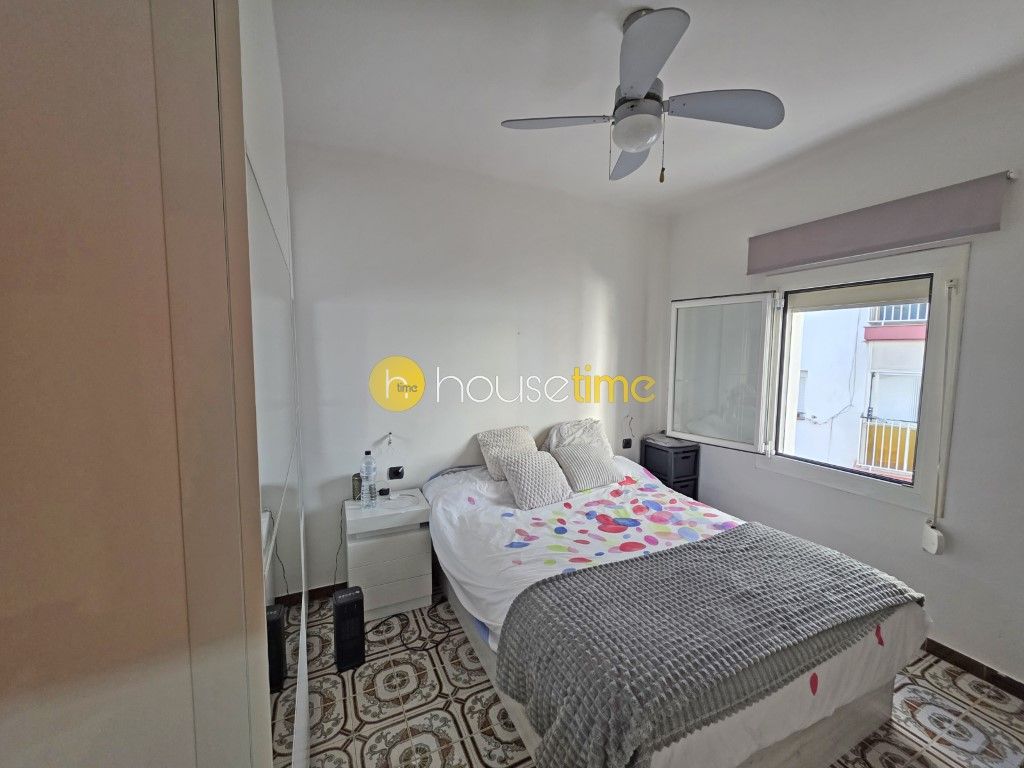 Bedroom of Attic for sale in Badalona