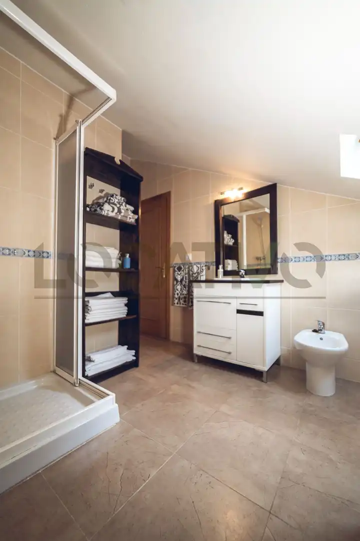 Bathroom of Flat for sale in Villanueva de la Vera  with Air Conditioner and Heating