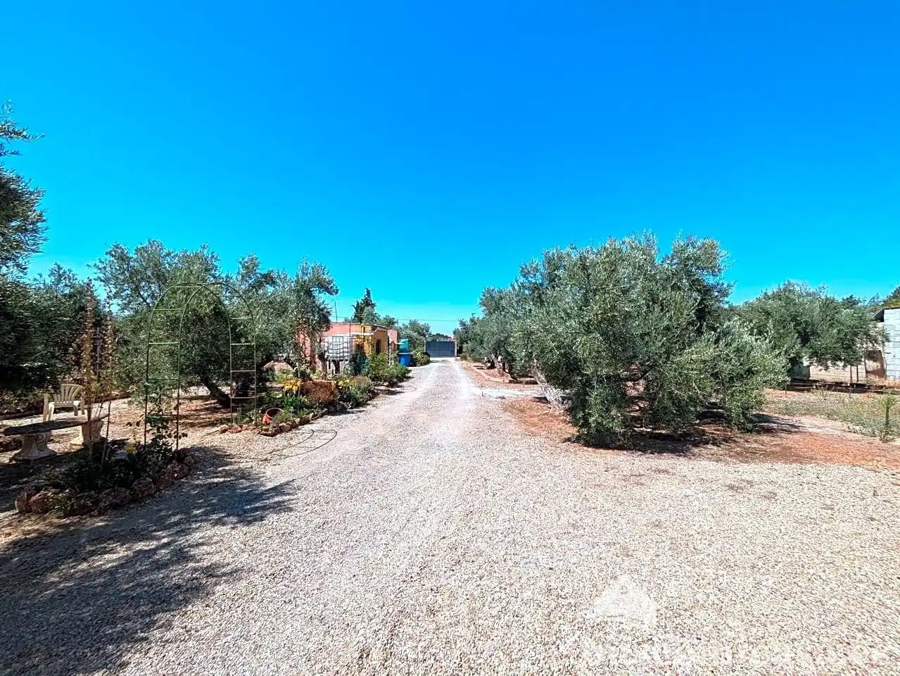 Casa o xalet en venda en Linares amb Aire condicionat, Jardí privat i Traster