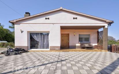 Vista exterior de Casa o xalet en venda en Piera amb Terrassa i Piscina