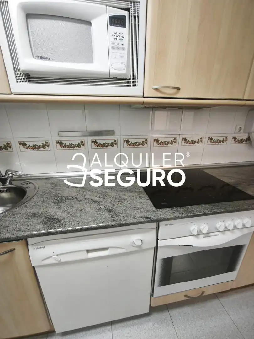 Flat for rent in ANDADOR ALBERTO ALBERICIO COLCHAN, La Magdalena