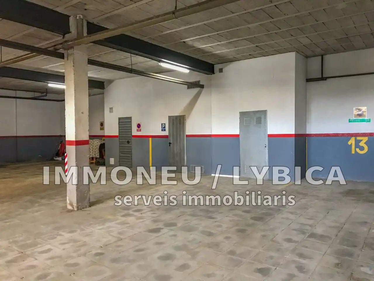 Parking de Apartamento en venta en Alp con Calefacción y Terraza