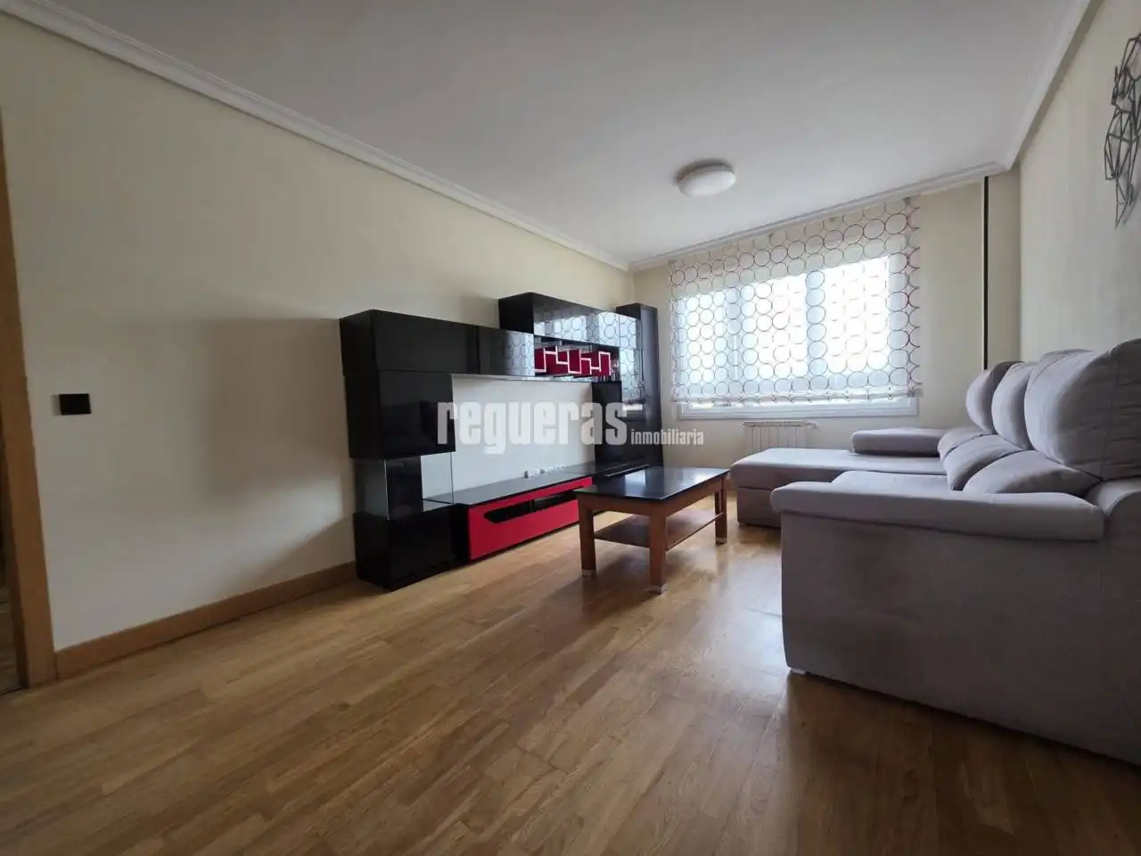 Habitación de Apartamento de alquiler en Avilés con Calefacción y Trastero