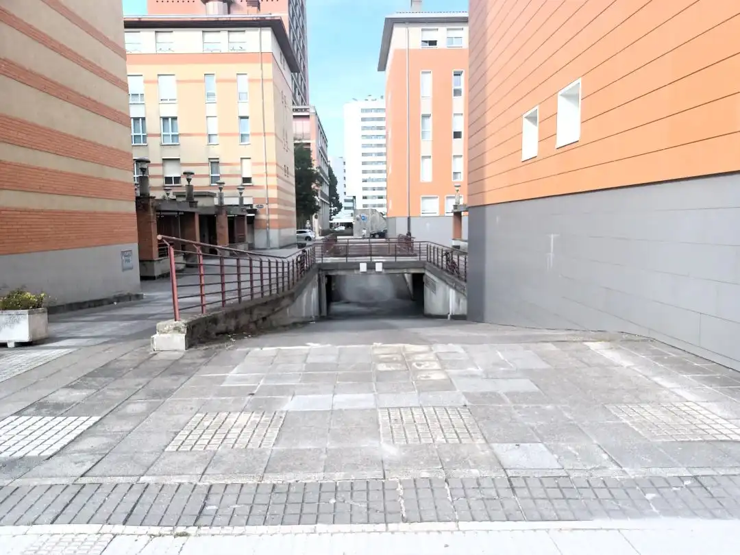 Parking for sale in Louis-L Bonaparte Plaza, imagen 3