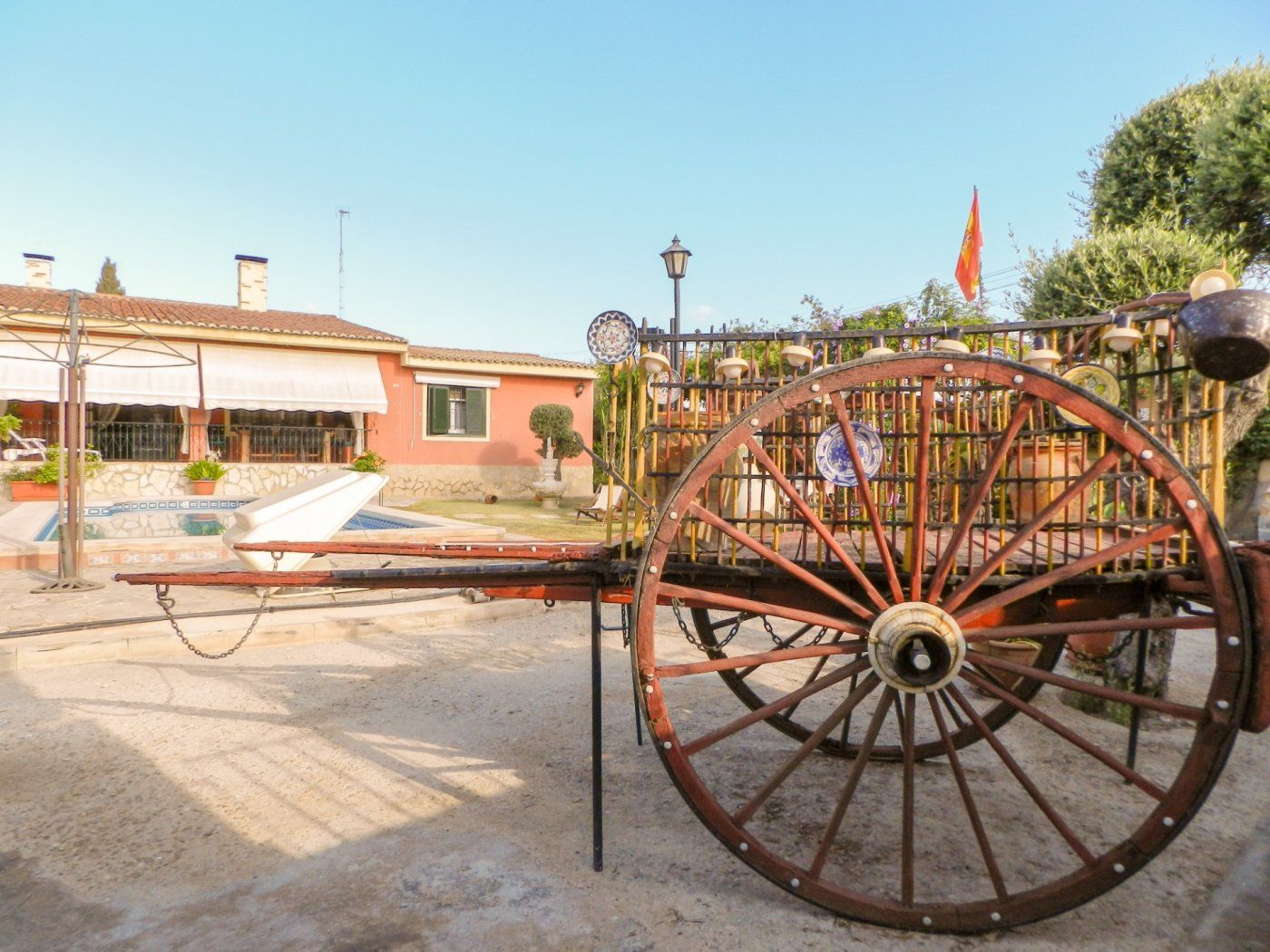 Vista exterior de Casa o xalet en venda en San Vicente del Raspeig / Sant Vicent del Raspeig amb Calefacció, Jardí privat i Terrassa
